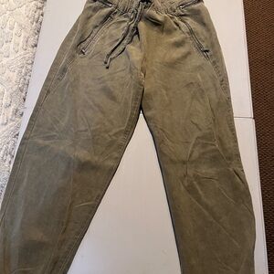 Zara women’s Khaki Joggers